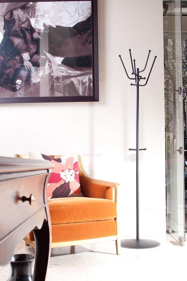 Металлическая напольная вешалка для одежды Пико 9