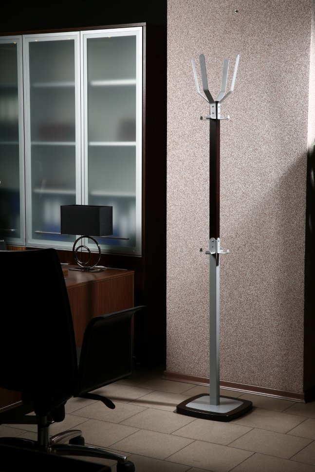 Напольная вешалка для одежды Босс 5